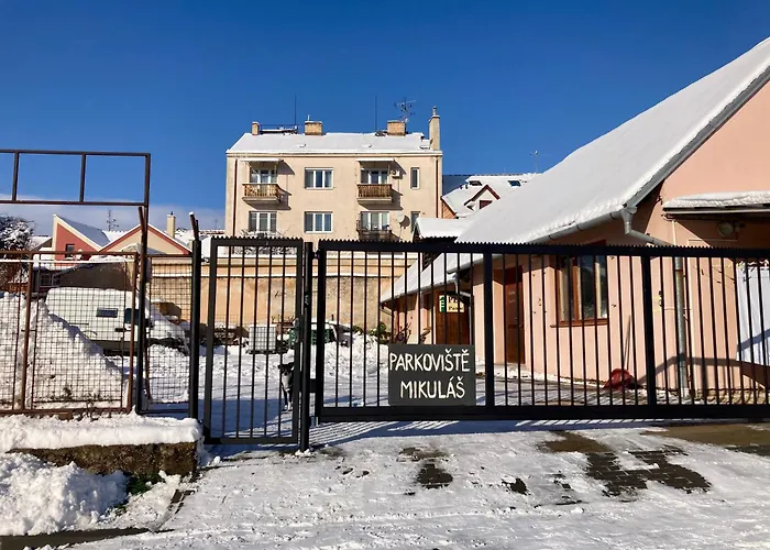 Moravia - Free Parking In The Center